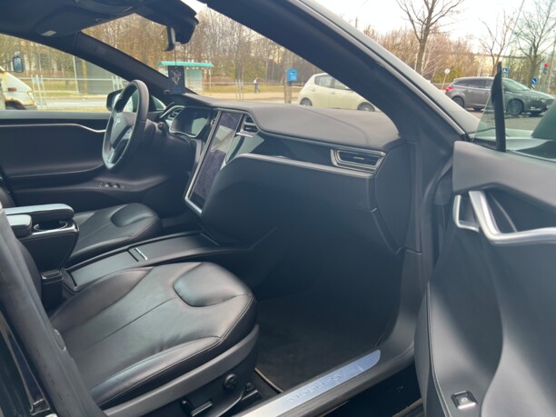 Tesla Model S I · Рестайлинг, 2016 г.