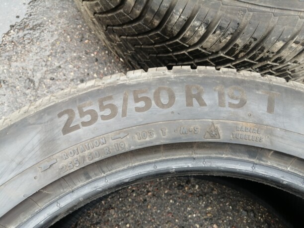 Легковые шины Continental AllSeasonContact 255/50 R19 2 шт.