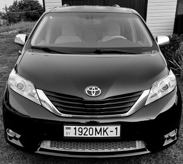 Toyota Sienna III (XL30), 7 мест, 2010 г.