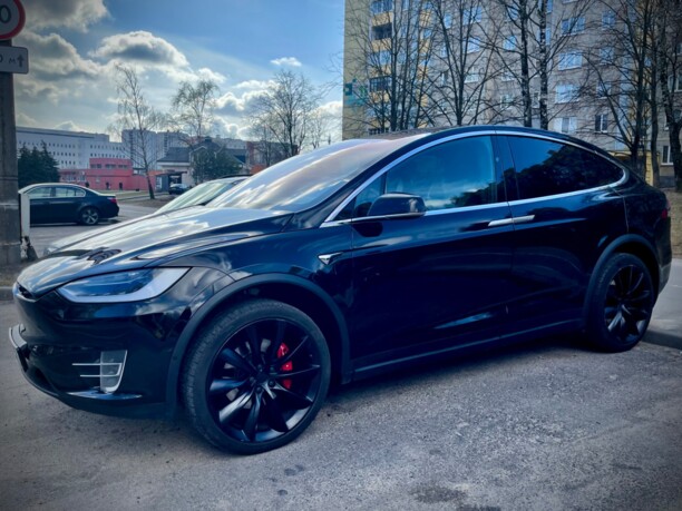 Tesla Model X, 7 мест, 2020 г.