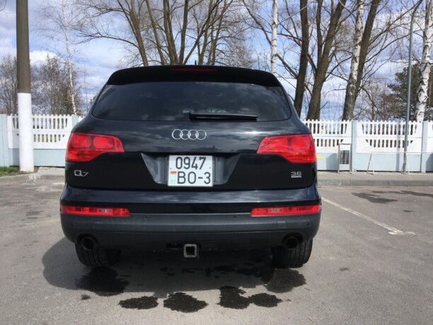 Audi Q7 4L, 7 мест, 2007 г.