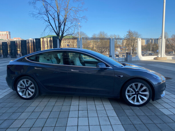 Tesla Model 3, 2018 г.