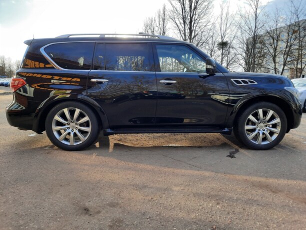 Infiniti QX56 II, 7 мест, 2013 г.