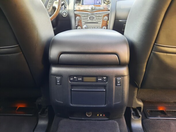 Infiniti QX56 II, 7 мест, 2013 г.