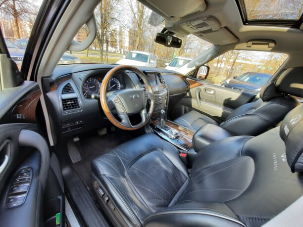 Infiniti QX56 II, 7 мест, 2013 г.