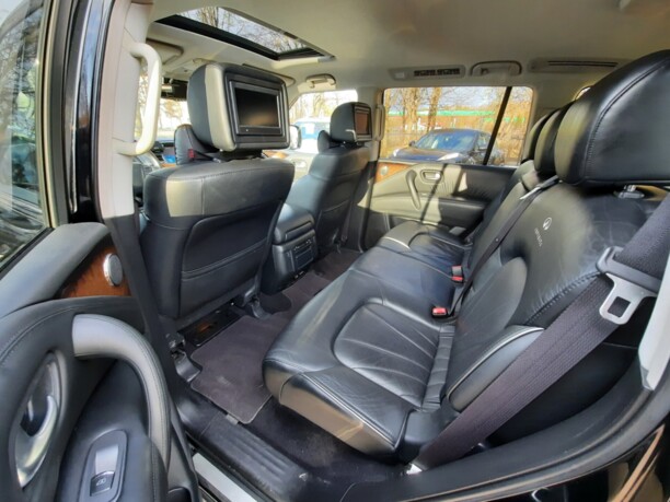 Infiniti QX56 II, 7 мест, 2013 г.