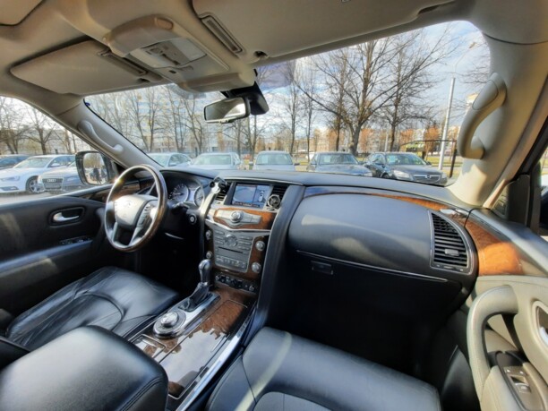 Infiniti QX56 II, 7 мест, 2013 г.