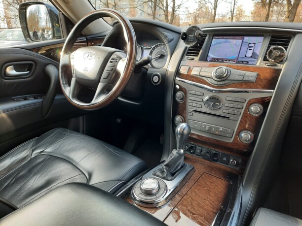 Infiniti QX56 II, 7 мест, 2013 г.