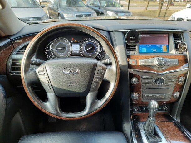 Infiniti QX56 II, 7 мест, 2013 г.