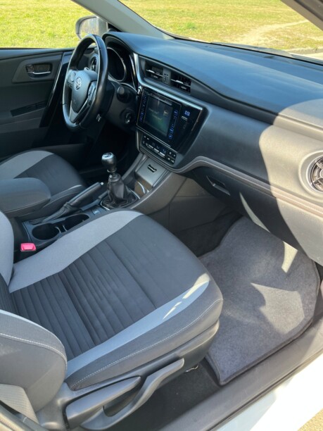 Toyota Auris II (E180) · Рестайлинг, 2015 г.