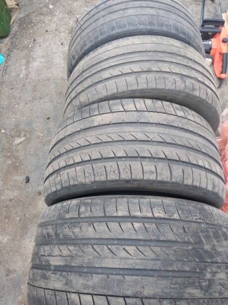 Легковые шины Dunlop Sport Maxx GT 315/35 R20 4 шт.