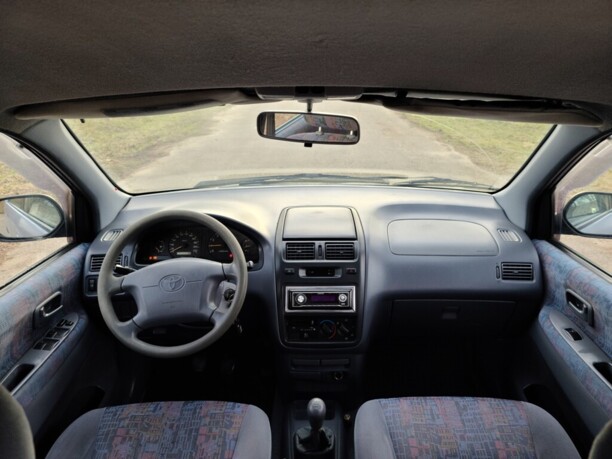 Toyota Picnic, 7 мест, 1997 г.