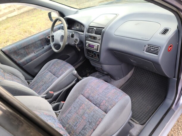 Toyota Picnic, 7 мест, 1997 г.