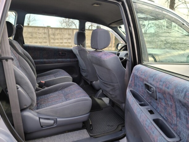 Toyota Picnic, 7 мест, 1997 г.