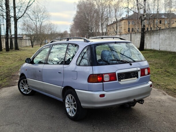 Toyota Picnic, 7 мест, 1997 г.