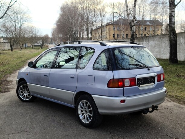 Toyota Picnic, 7 мест, 1997 г.