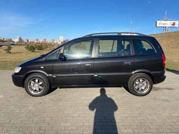 Opel Zafira A, 7 мест, 2000 г.