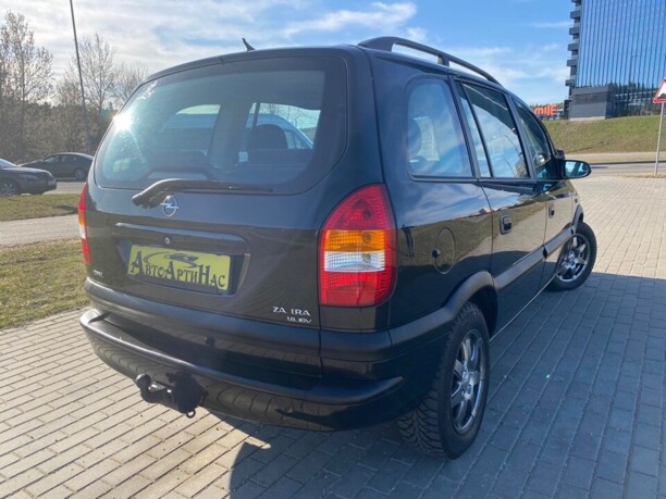 Opel Zafira A, 7 мест, 2000 г.