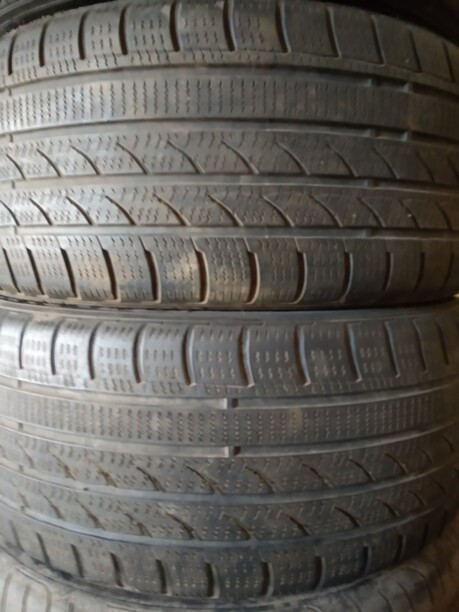 Легковые шины Minerva 235/40 R18 4 шт.