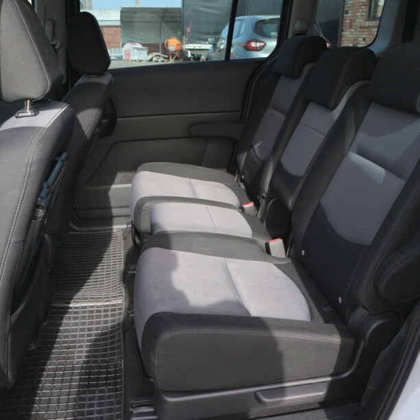 Mazda 5 I, 7 мест, 2007 г.