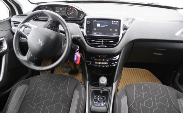 Peugeot 2008 I · Рестайлинг, 2017 г.