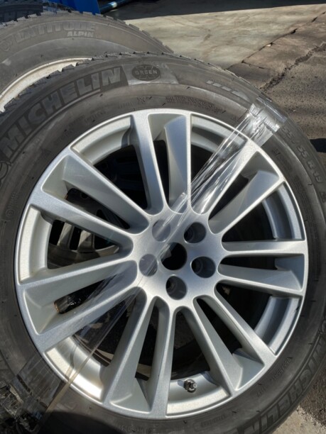 JLR - Razor Twin 7 Spoke 8.5x19 5x108 4 шт.