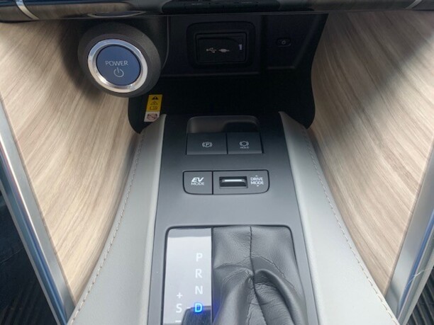 Toyota Venza II, 2021 г.