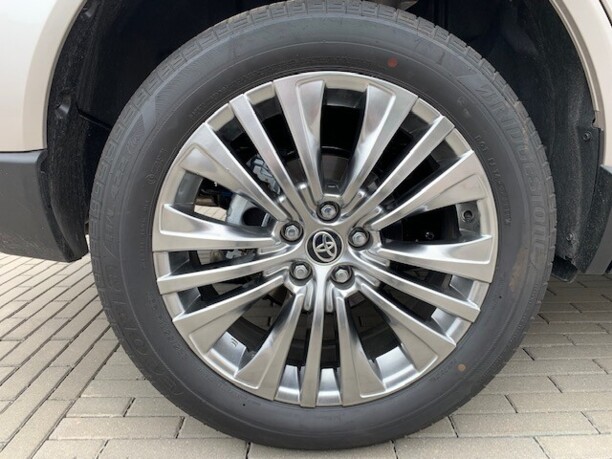 Toyota Venza II, 2021 г.