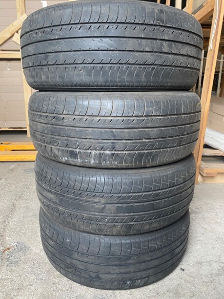 Легковые шины Yokohama BluEarth 215/55 R17 4 шт.