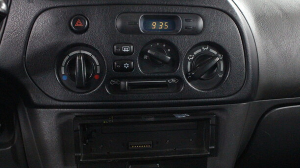 Mitsubishi Colt V, 1999 г.