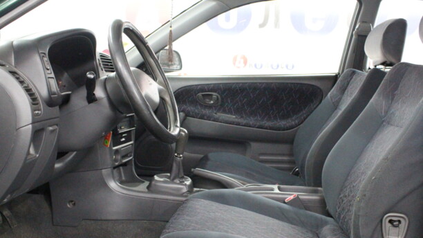 Mitsubishi Colt V, 1999 г.