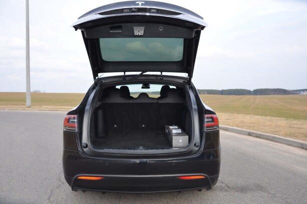 Tesla Model X, 2018 г.