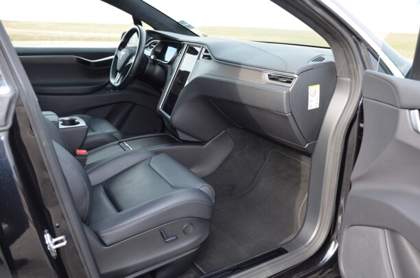 Tesla Model X, 2018 г.