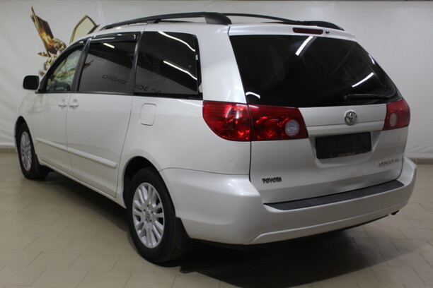 Toyota Sienna II (XL20) · Рестайлинг, 7 мест, 2009 г.