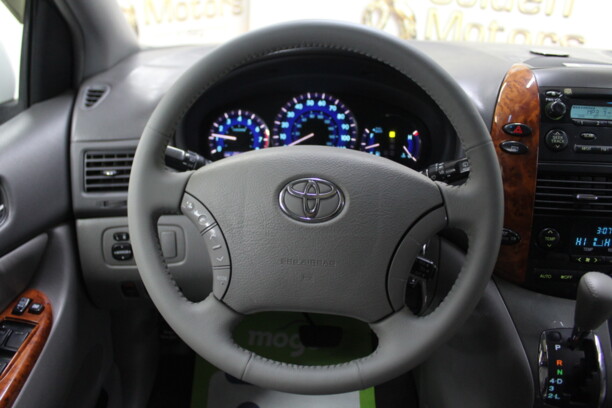 Toyota Sienna II (XL20) · Рестайлинг, 7 мест, 2009 г.