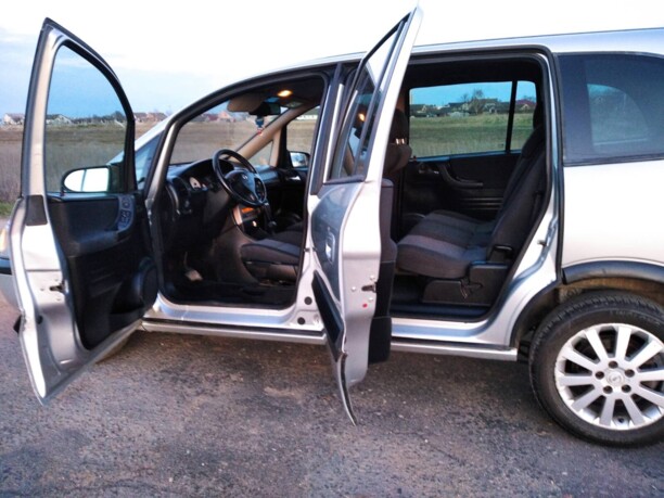 Opel Zafira A · Рестайлинг, 7 мест, 2003 г.