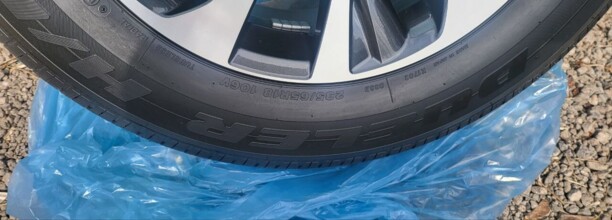 Легковые шины Bridgestone 235/65 R18 1 шт.
