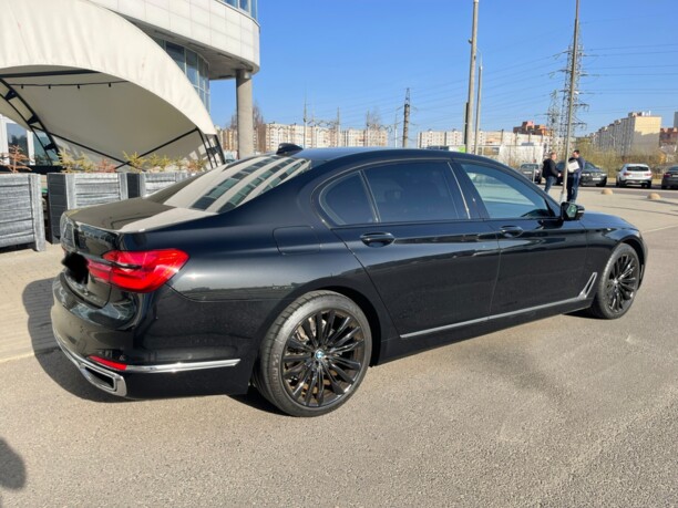 BMW 7 серия G12 (Long), 2015 г.