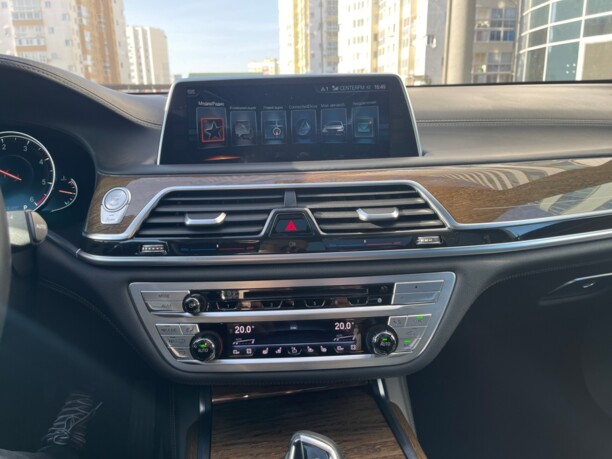 BMW 7 серия G12 (Long), 2015 г.