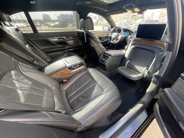 BMW 7 серия G12 (Long), 2015 г.