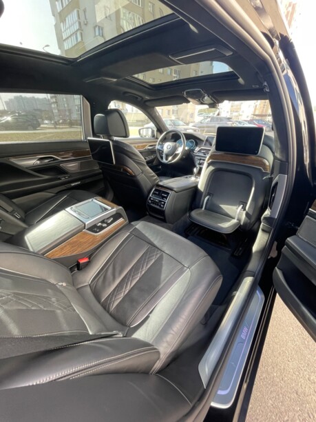 BMW 7 серия G12 (Long), 2015 г.