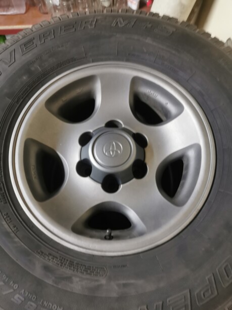 TOYOTA 8x16 6x139.7 4 шт.