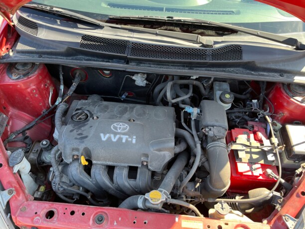 Toyota Yaris I (P1), 2001 г.
