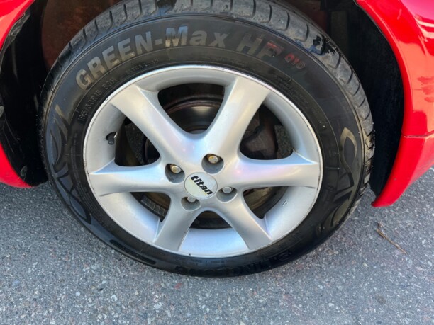 Toyota Yaris I (P1), 2001 г.
