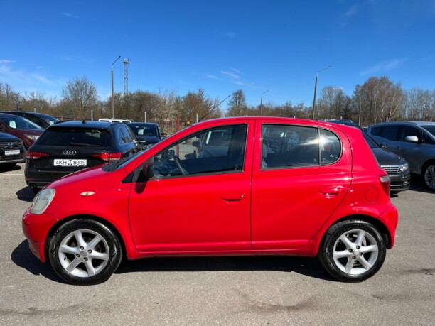 Toyota Yaris I (P1), 2001 г.