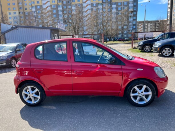 Toyota Yaris I (P1), 2001 г.