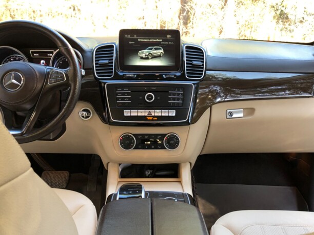 Mercedes-Benz GLS X166, 7 мест, 2016 г.