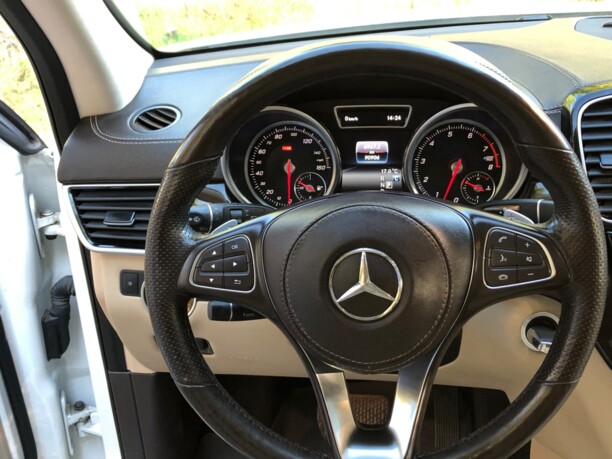 Mercedes-Benz GLS X166, 7 мест, 2016 г.