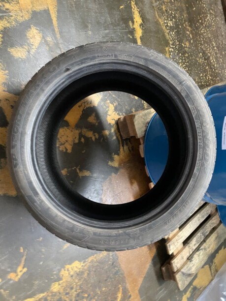 Легковые шины Dunlop Sport Maxx GT 275/40 R20 2 шт.