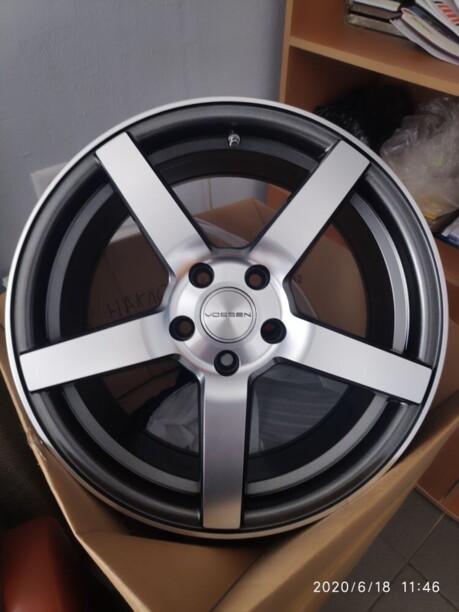 VOSSEN CV3 7.5x17 5x108 4 шт.
